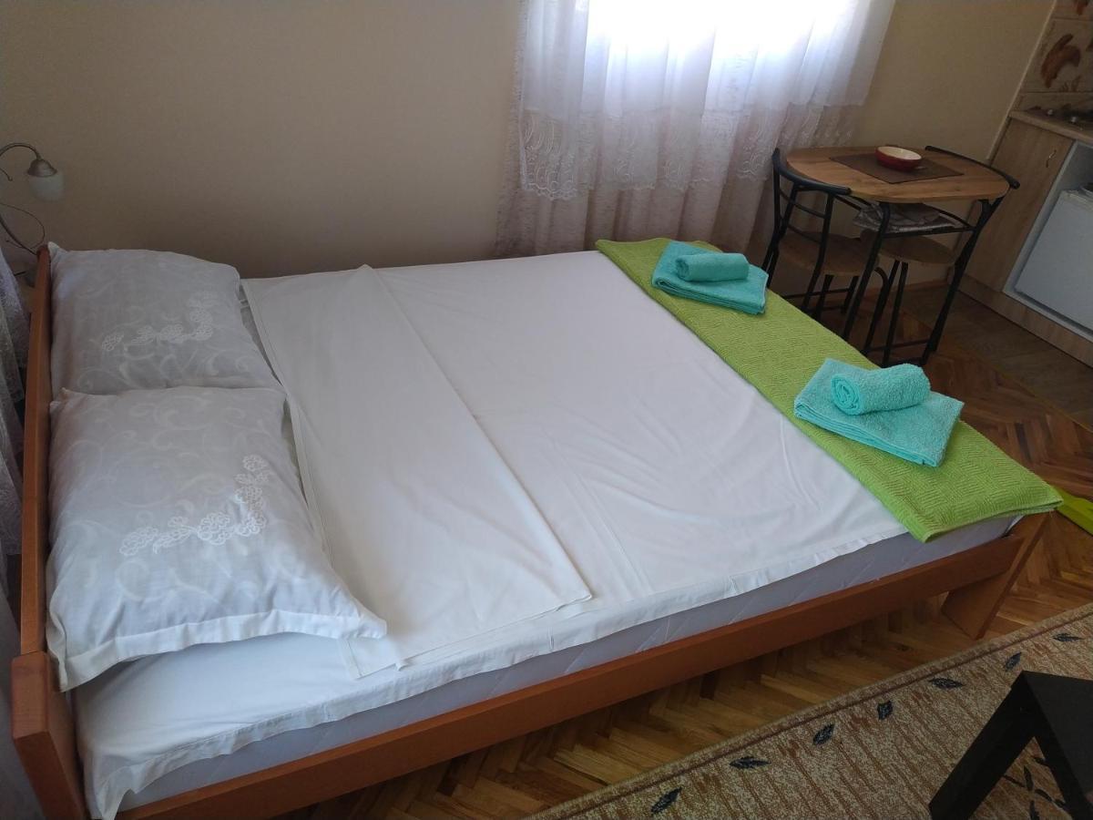 Studio 2 Golubac Buitenkant foto